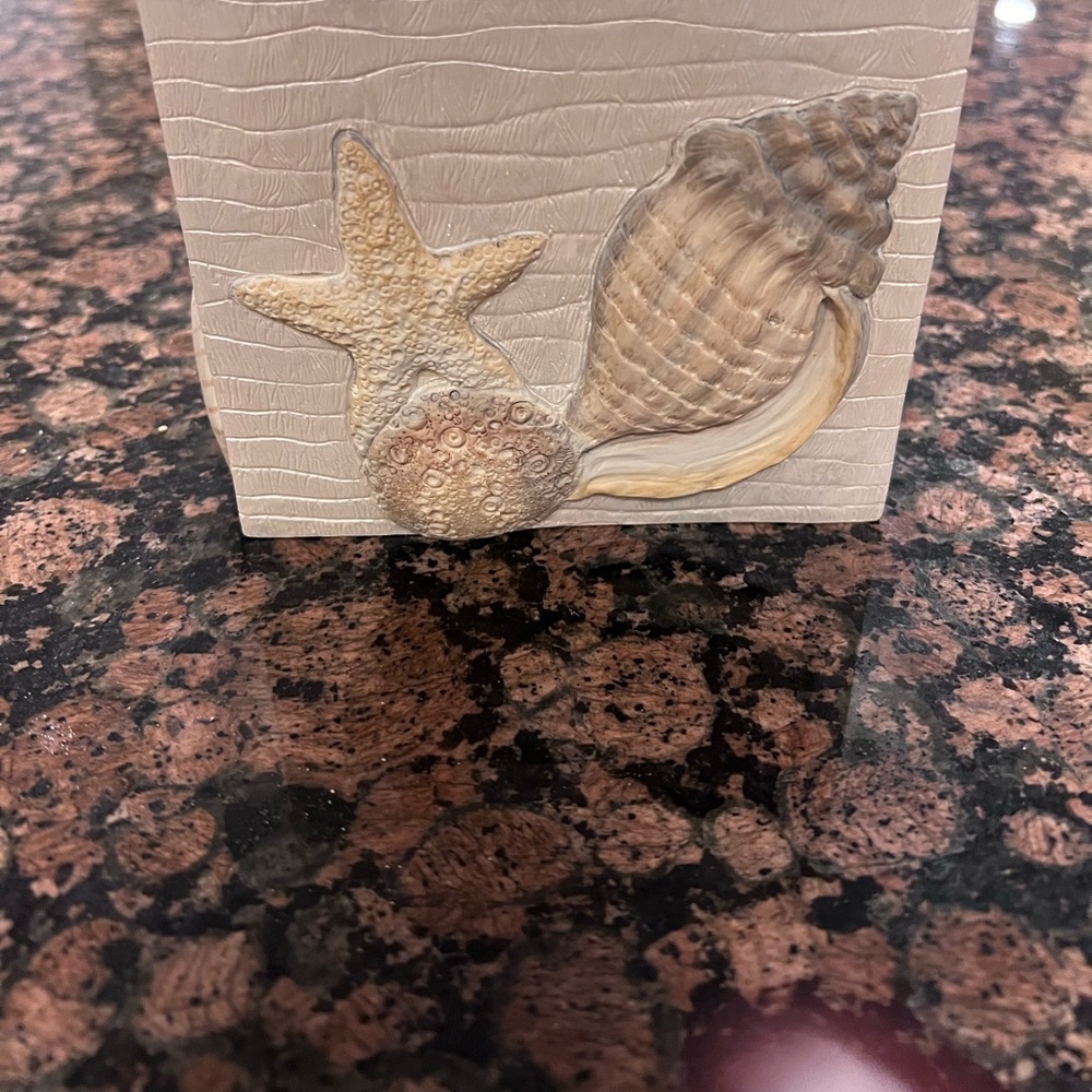 Seashell decorative tissue box cover. - Picture 4 of 7